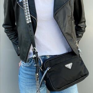 Pre-owned (Prada  Studded Black Crossbody Bag)
